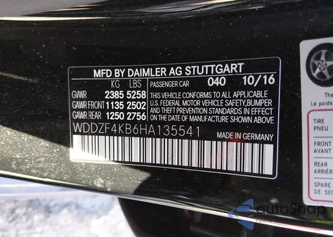 2017 Mercedes-Benz E 300 4Matic z USA, uszkodzony, nr VIN WDDZF4KB6HA135541
